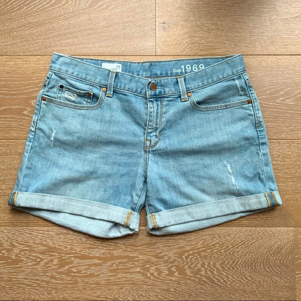 Boyfriend Jean shorts